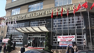 Maltepe Belediyesi'nde iş bırakma nedeniyle ilçede çöpler birikti